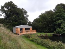 Rural hideaway holiday home, Devon, with private lake